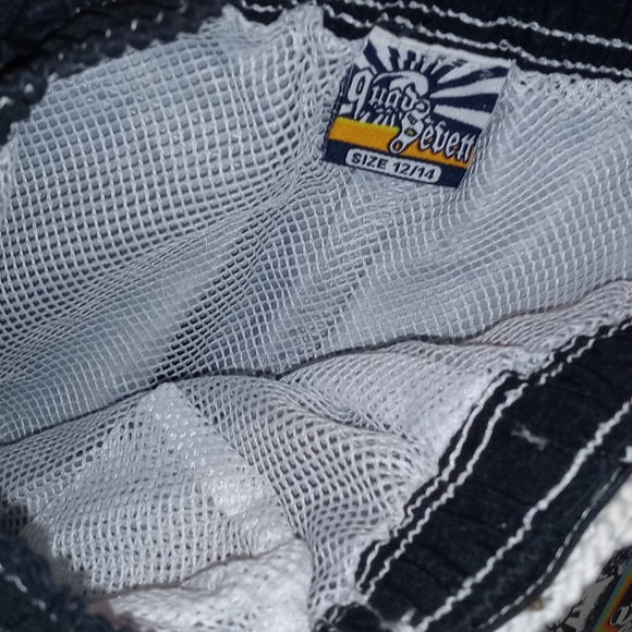 Boys swim trunks - Picture 3 of 4